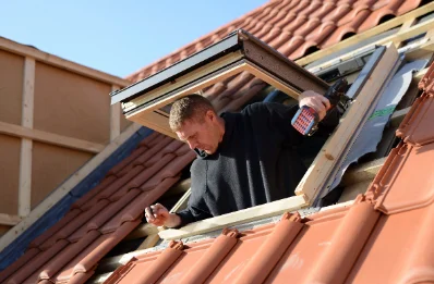 Pose de fenêtres de toit Velux à Breteau
